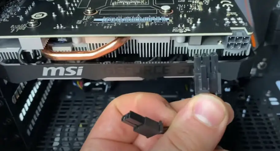 How to Connect a Graphics Card to a PCIe